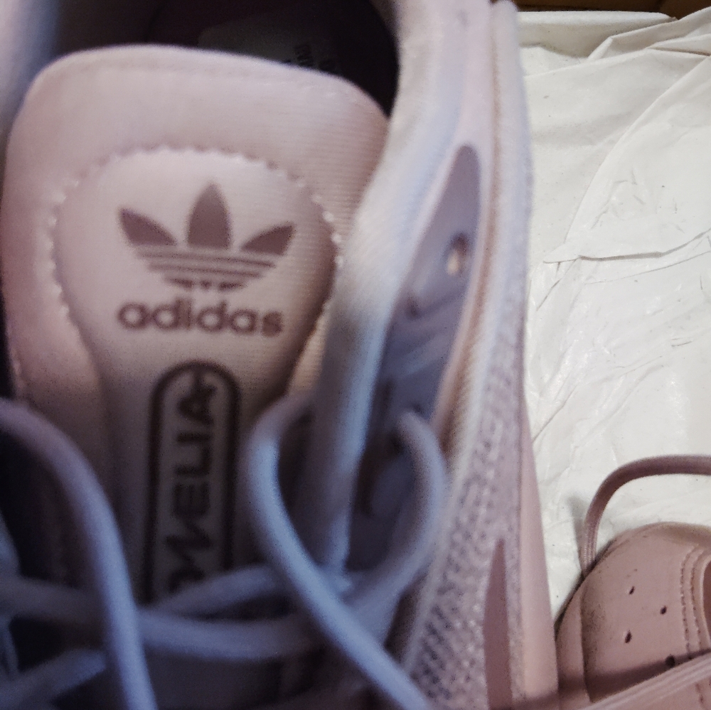 Addidas - Picture 2 of 2